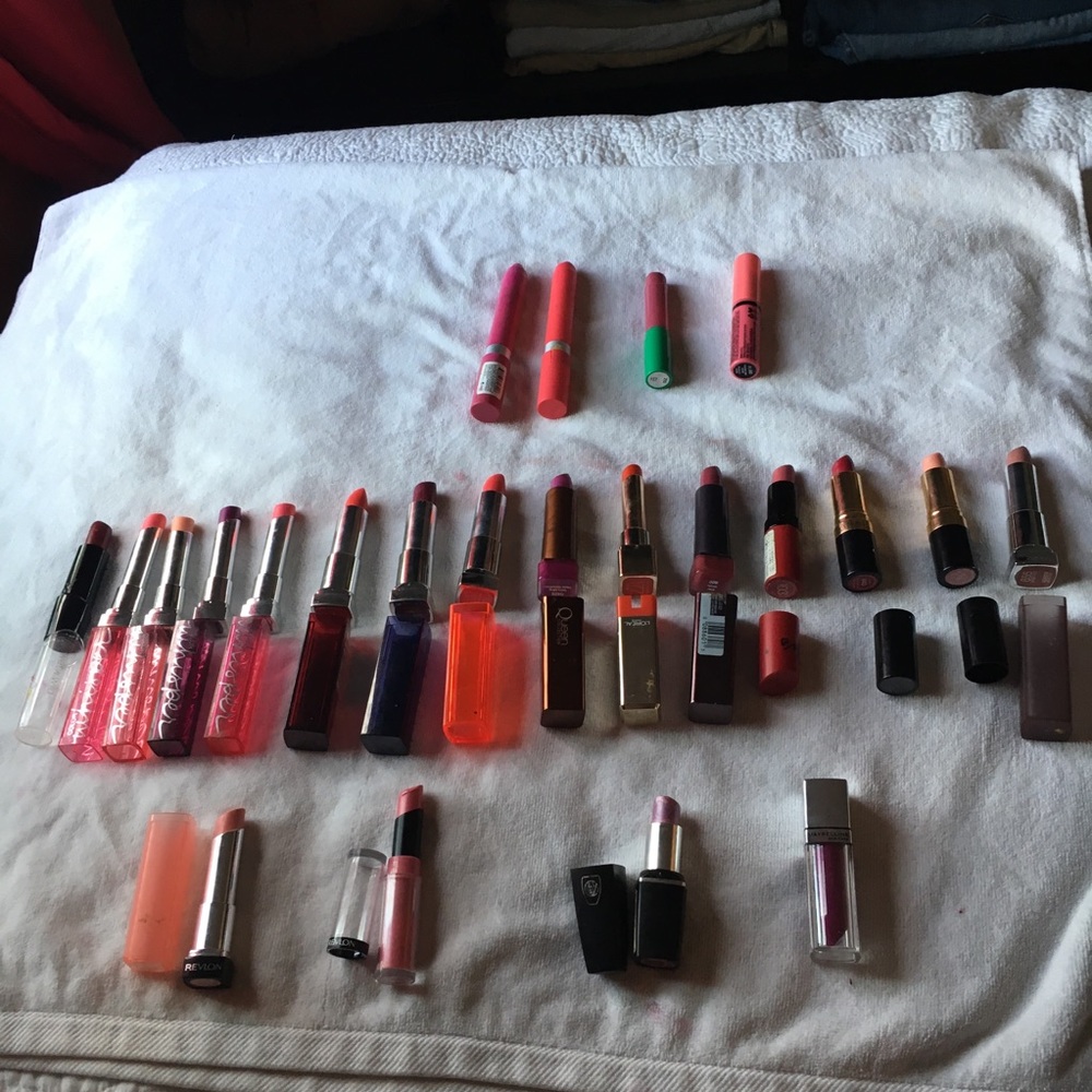 Lipstick - Picture 2 of 8